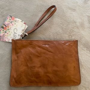 NWT Johnny Was Leather Kangaroo Wristlet Pouch in cognac